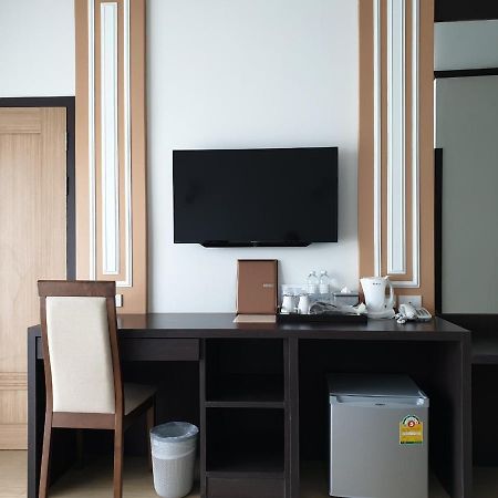 Swan Lake Hotel Sattahip Exterior foto