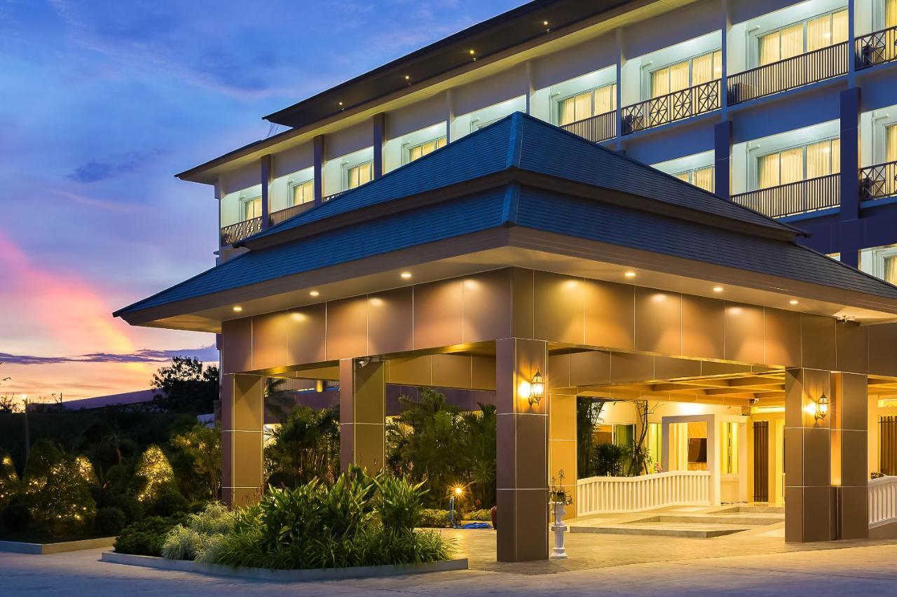 Swan Lake Hotel Sattahip Exterior foto