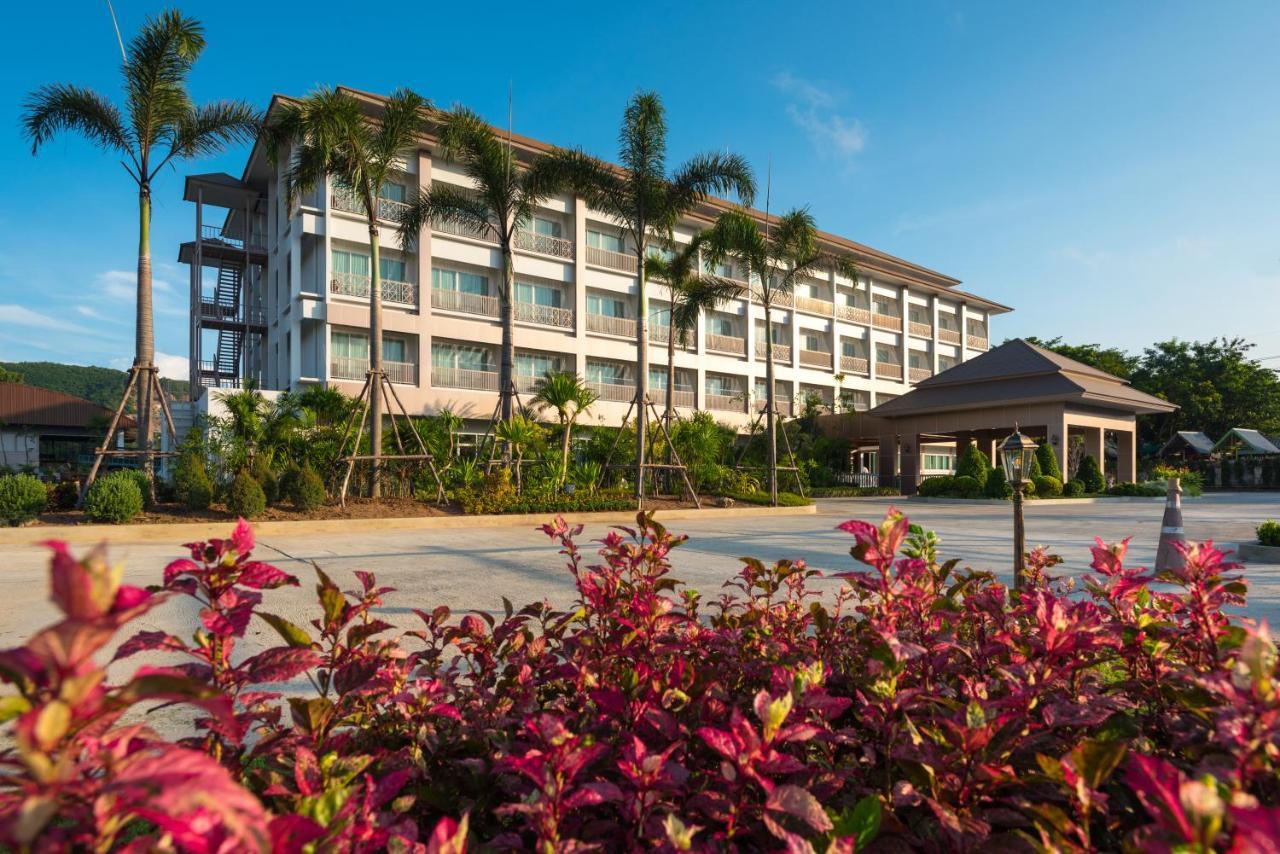 Swan Lake Hotel Sattahip Exterior foto