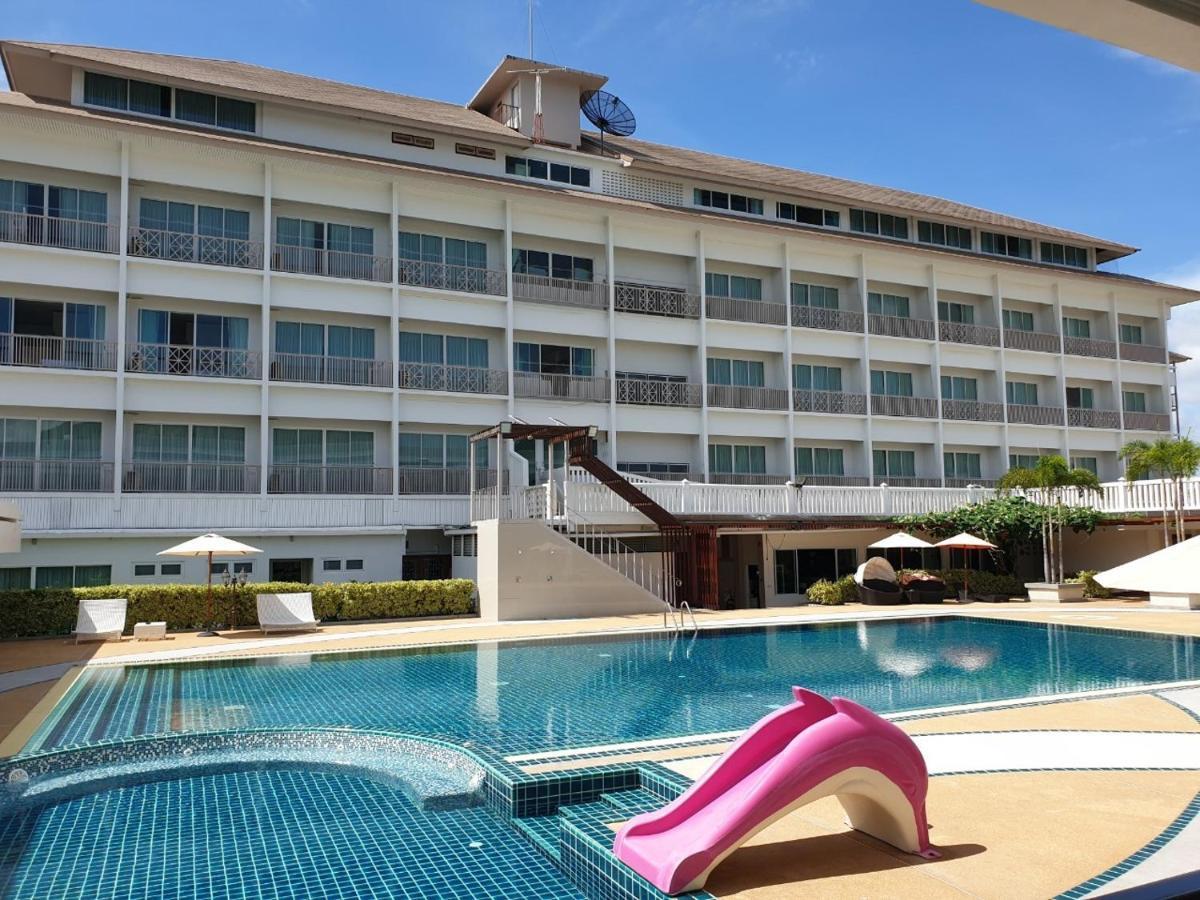 Swan Lake Hotel Sattahip Exterior foto