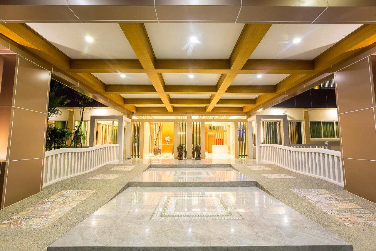 Swan Lake Hotel Sattahip Exterior foto
