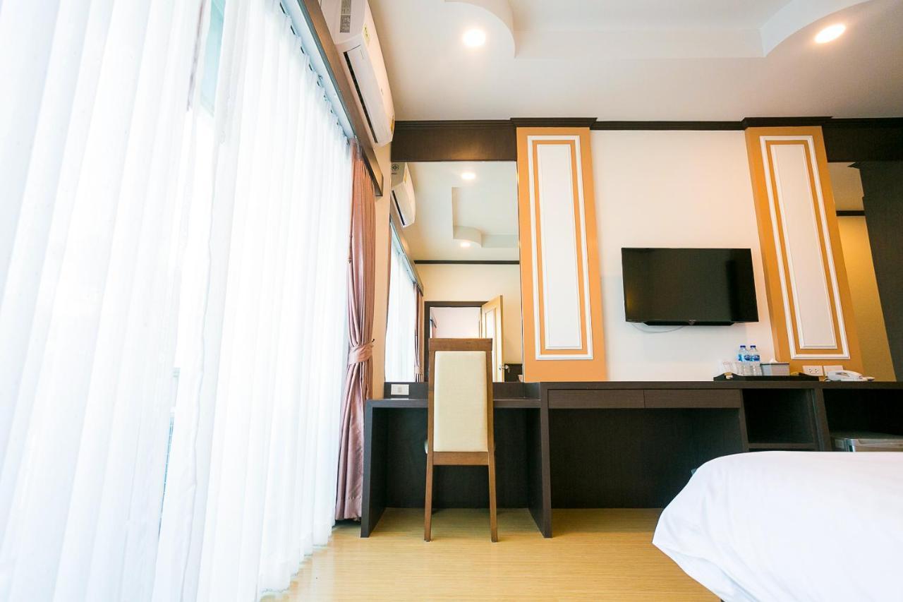 Swan Lake Hotel Sattahip Exterior foto