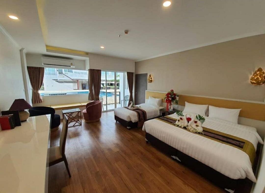 Swan Lake Hotel Sattahip Exterior foto
